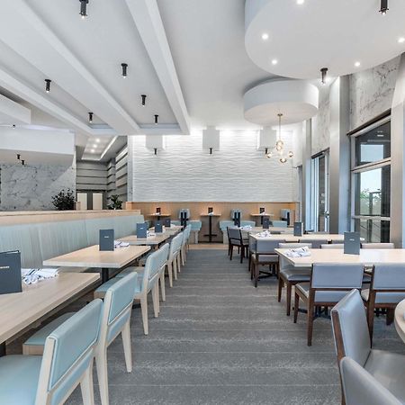Sandman Signature Toronto Airport Hotel Екстер'єр фото