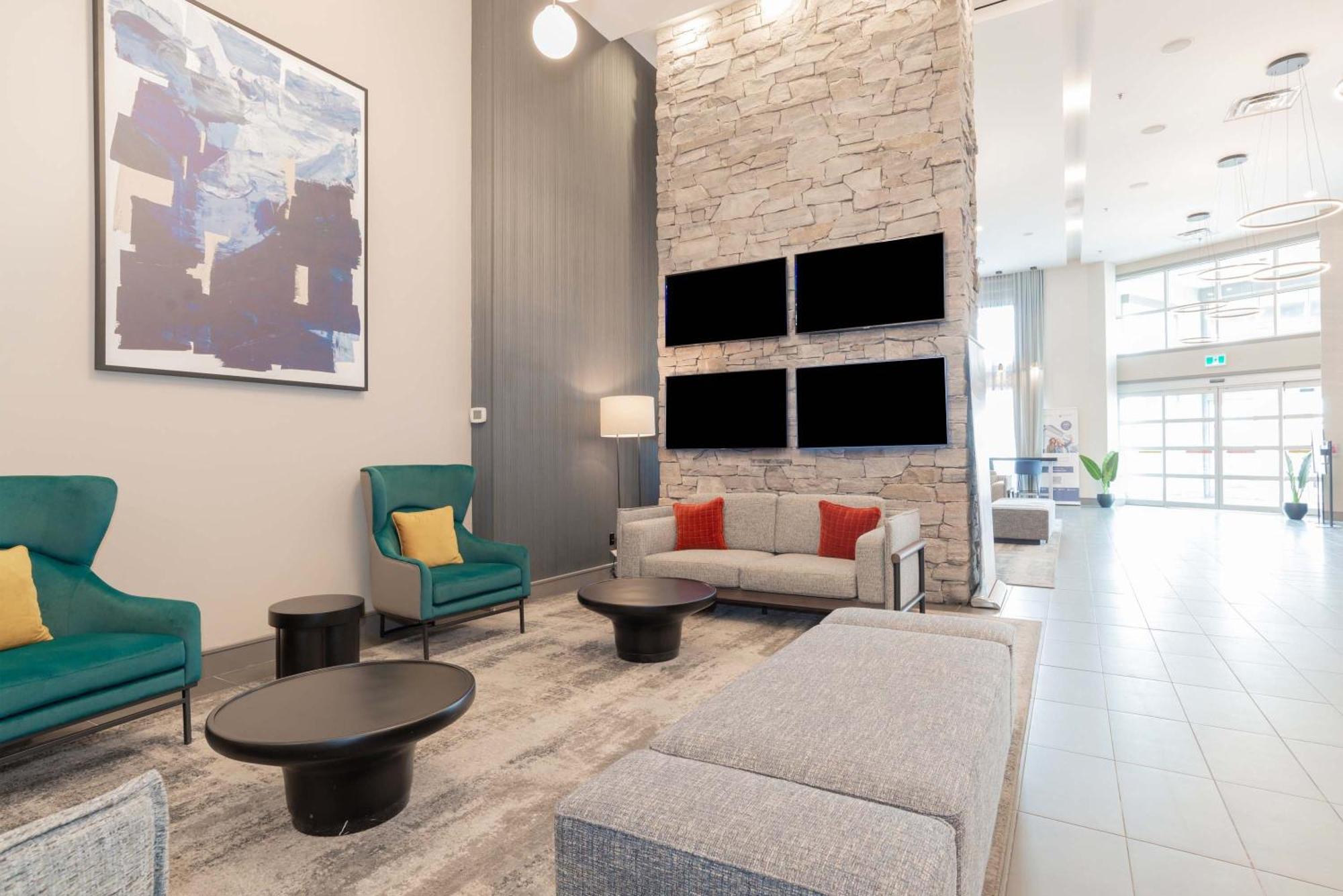 Sandman Signature Toronto Airport Hotel Екстер'єр фото