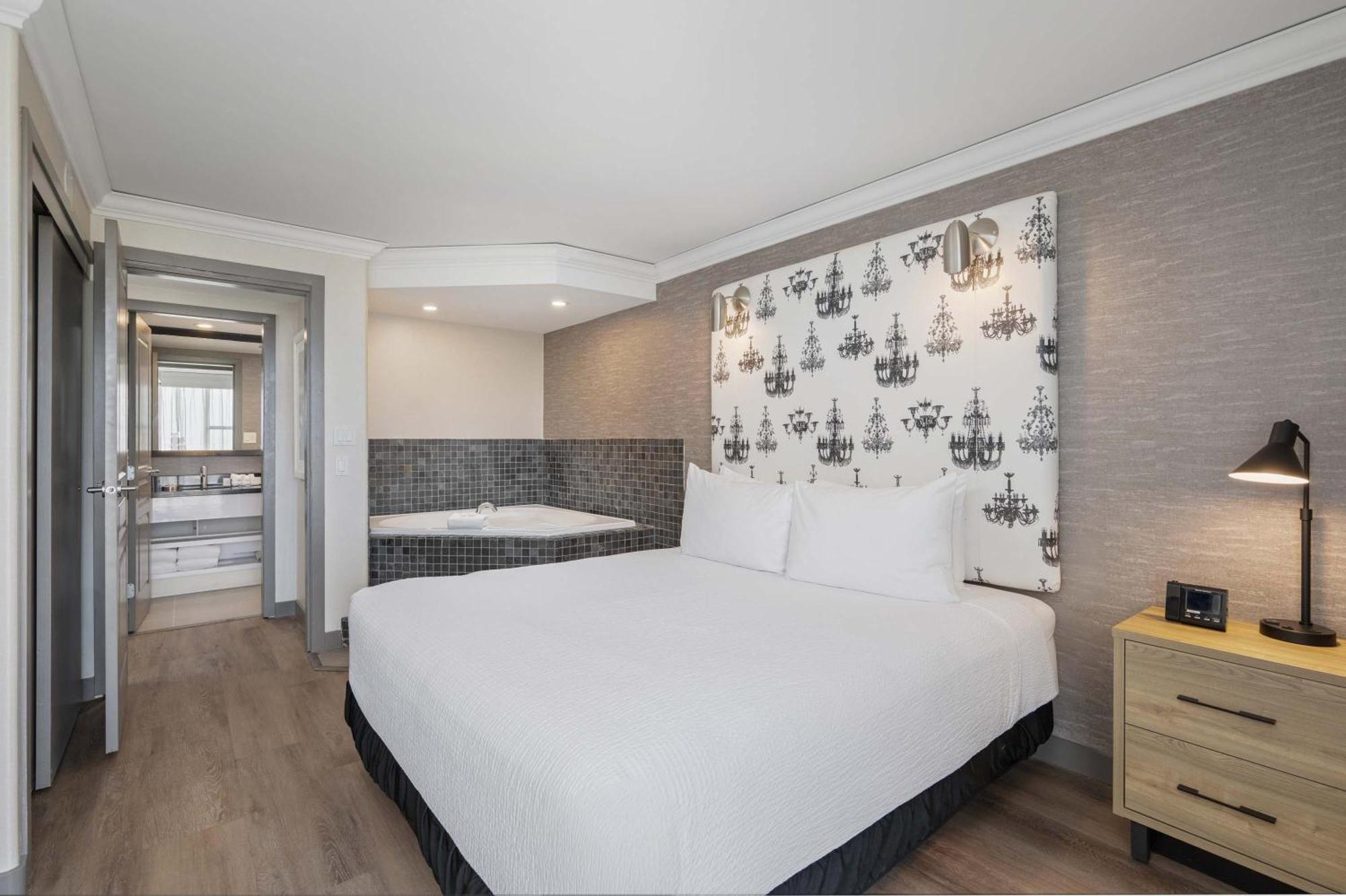 Sandman Signature Toronto Airport Hotel Екстер'єр фото