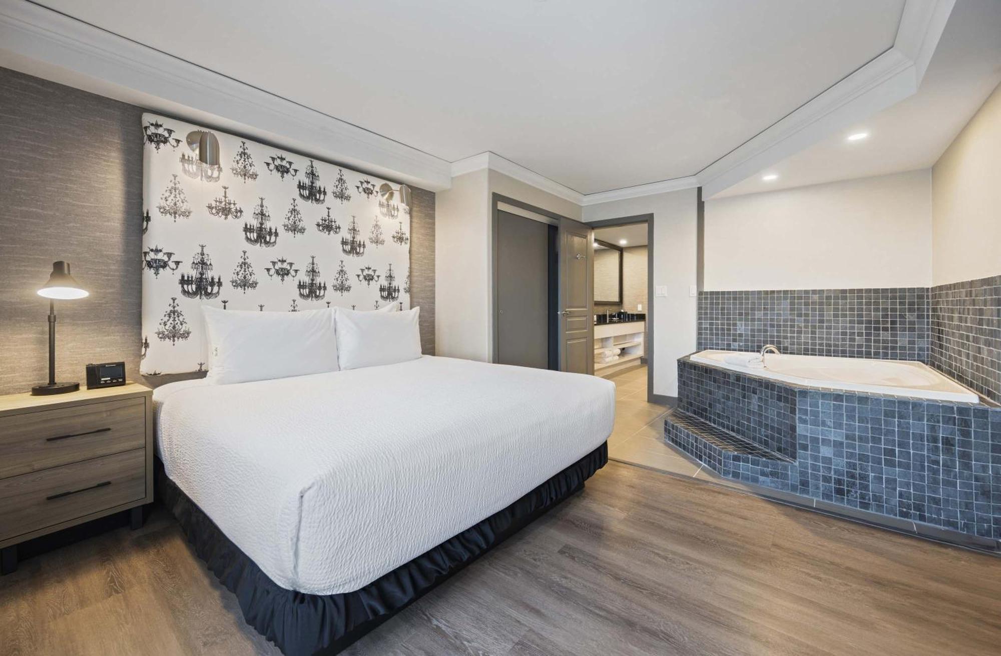 Sandman Signature Toronto Airport Hotel Екстер'єр фото