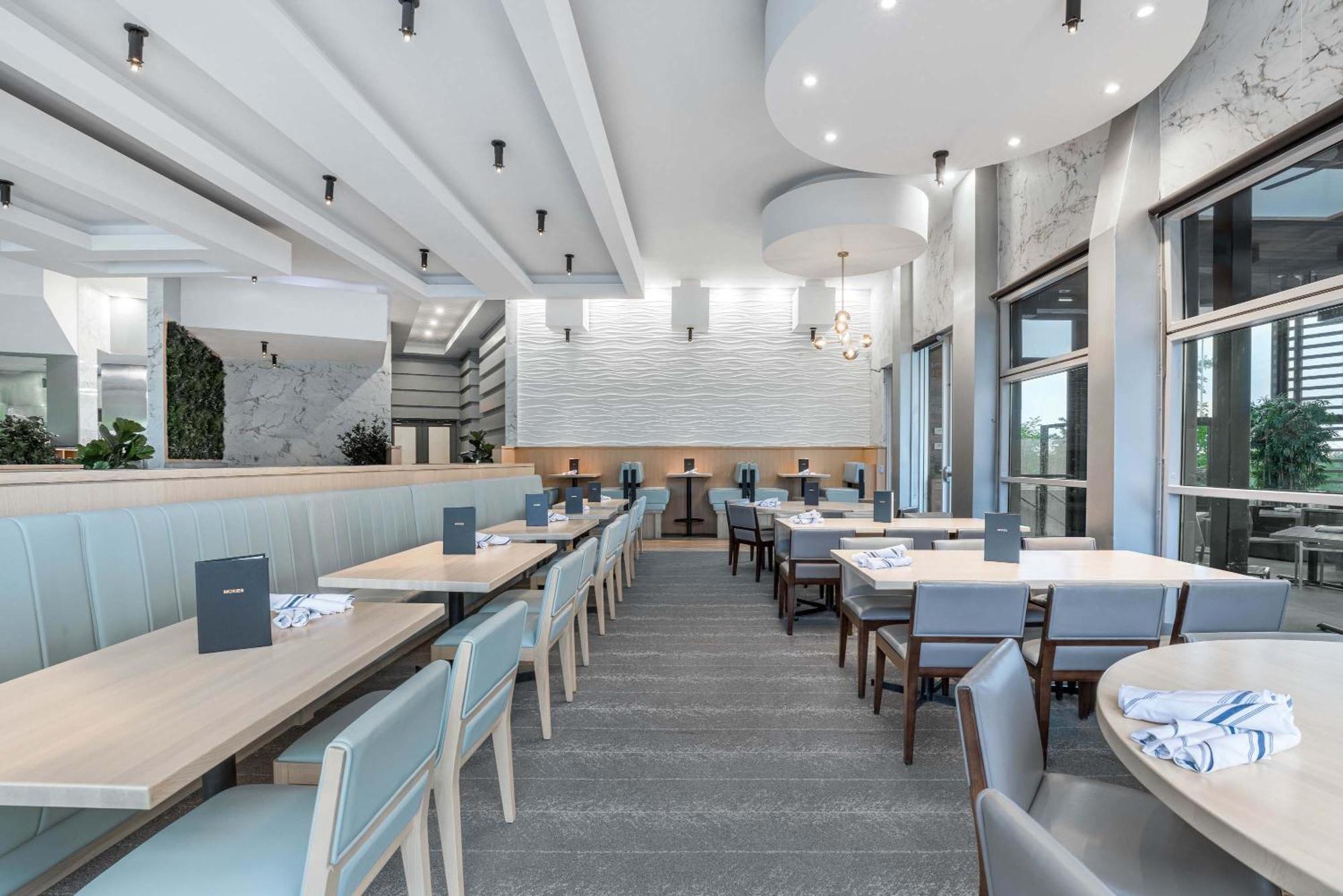 Sandman Signature Toronto Airport Hotel Екстер'єр фото