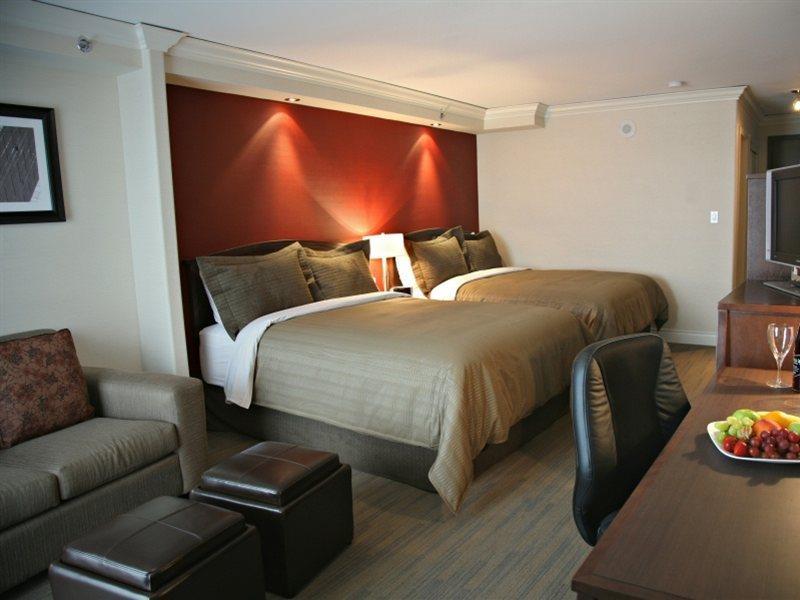 Sandman Signature Toronto Airport Hotel Екстер'єр фото