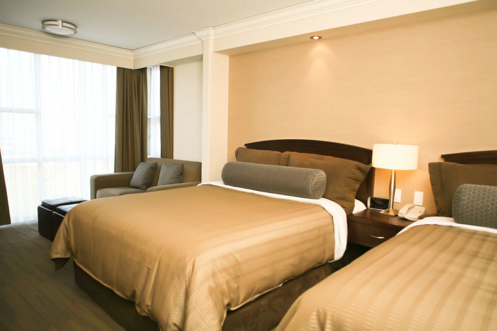 Sandman Signature Toronto Airport Hotel Екстер'єр фото