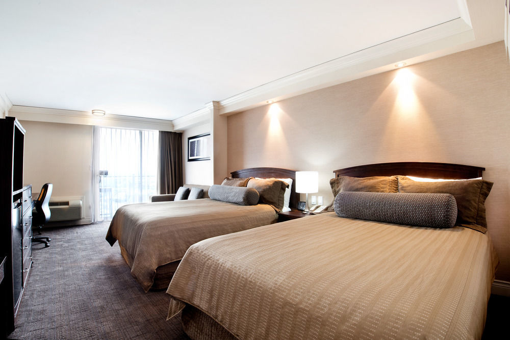 Sandman Signature Toronto Airport Hotel Екстер'єр фото