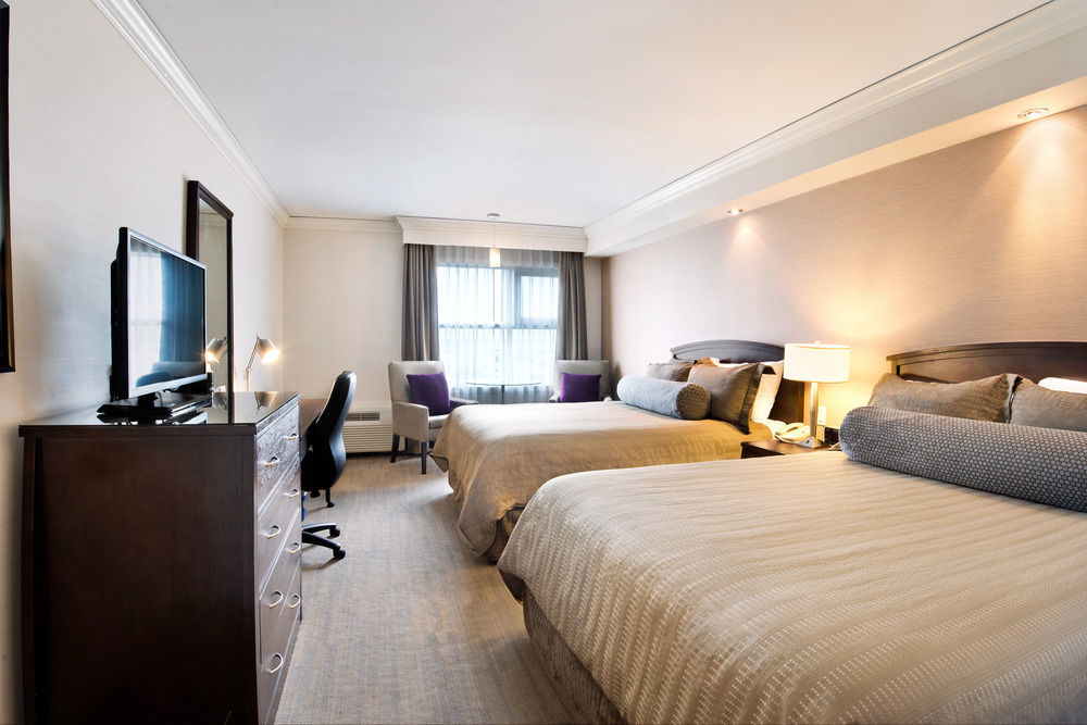 Sandman Signature Toronto Airport Hotel Екстер'єр фото
